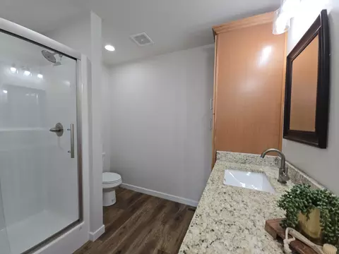 Bath - 263 E Garnet Dr, Republic, MO 65738 photo 1 of 6