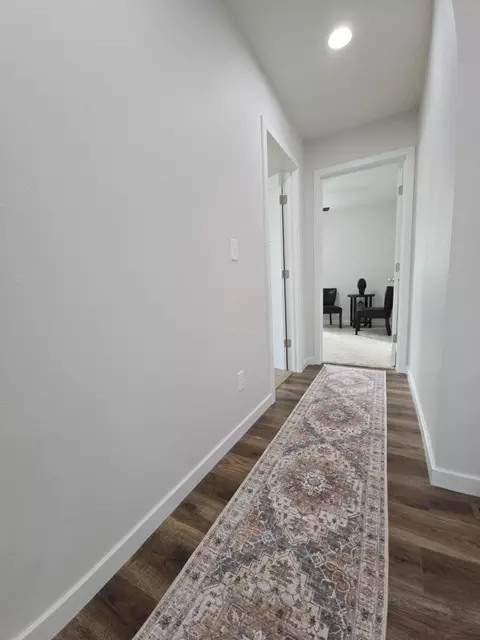 Entry Way - 263 E Garnet Dr, Republic, MO 65738 photo 5 of 6