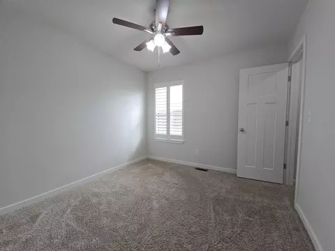 Bedroom - 263 E Garnet Dr, Republic, MO 65738 photo 2 of 3