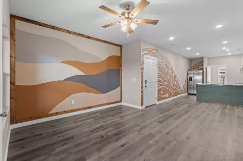Living - 3010 N Vineyards Ter #3, Branson, MO 65616 photo 2 of 6