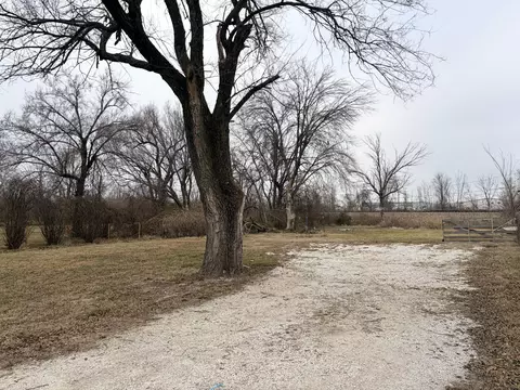 2681 E Atlantic St, Springfield, MO 65803 photo 2