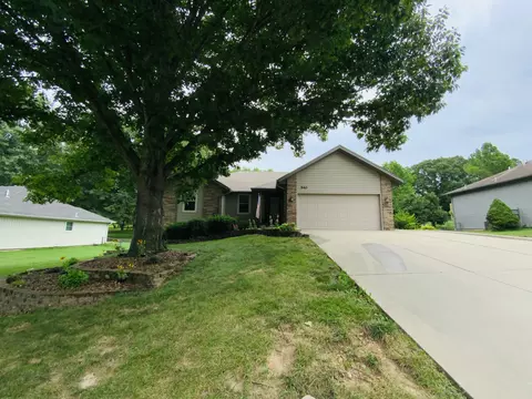 540 S Hickory Dr, Springfield, MO 65809 photo 2