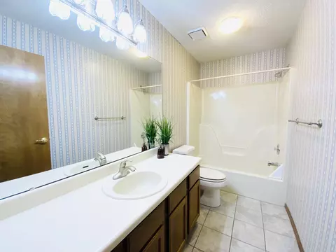540 S Hickory Dr, Springfield, MO 65809 photo 25