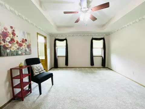 540 S Hickory Dr, Springfield, MO 65809 photo 18