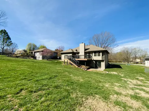 540 S Hickory Dr, Springfield, MO 65809 photo 43