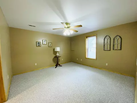 540 S Hickory Dr, Springfield, MO 65809 photo 32