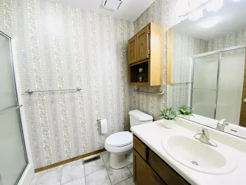 540 S Hickory Dr, Springfield, MO 65809 photo 19