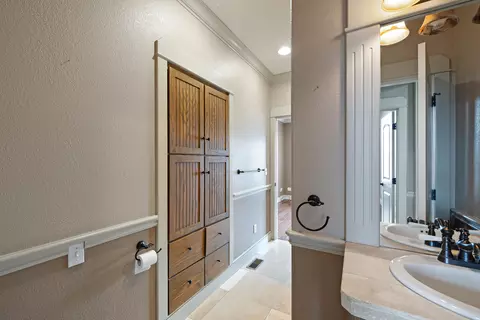 Bath - 3811 E San Poppi Ct, Ozark, MO 65721 photo 7 of 12