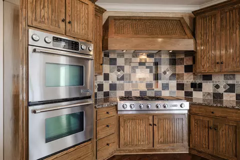 Kitchen - 3811 E San Poppi Ct, Ozark, MO 65721 photo 3 of 5