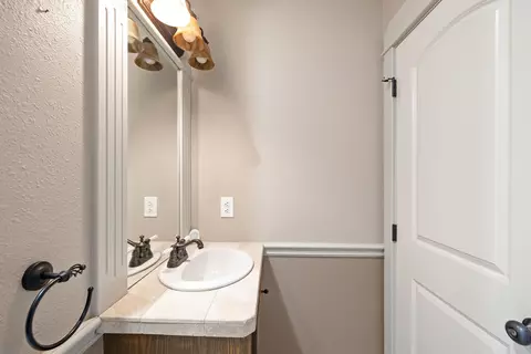 Bath - 3811 E San Poppi Ct, Ozark, MO 65721 photo 6 of 12