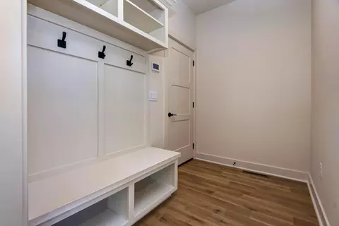 Entry Way - 5943 S Clay Ave, Springfield, MO 65810 photo 2 of 2