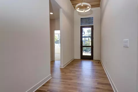 Entry Way - 5943 S Clay Ave, Springfield, MO 65810 photo 1 of 2