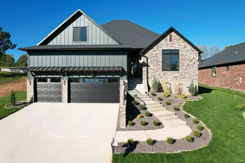 Exterior - 5943 S Clay Ave, Springfield, MO 65810 photo 2 of 3