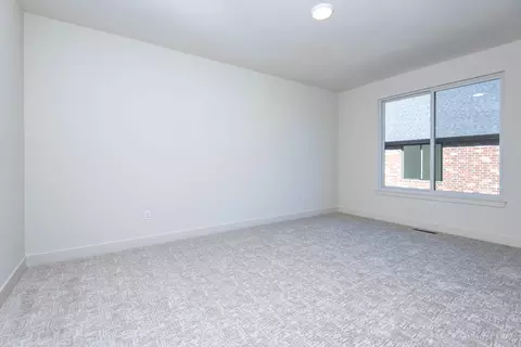 Bedroom - 5943 S Clay Ave, Springfield, MO 65810 photo 2 of 4