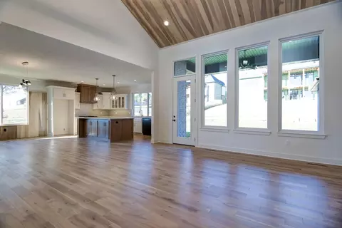 Living - 5943 S Clay Ave, Springfield, MO 65810 photo 6 of 14