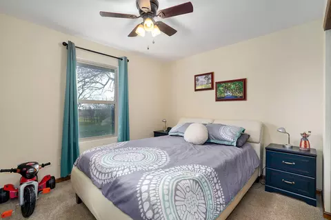 Bedroom - 422 Spring Creek Rd, Clever, MO 65631 photo 4 of 4