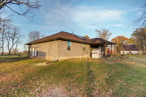 Exterior - 422 Spring Creek Rd, Clever, MO 65631 photo 10 of 17