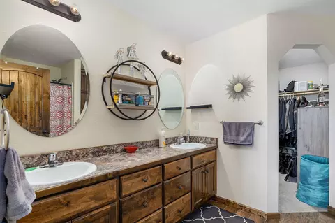 Bath - 422 Spring Creek Rd, Clever, MO 65631 photo 1 of 3