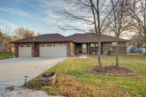 Exterior - 422 Spring Creek Rd, Clever, MO 65631 photo 13 of 17