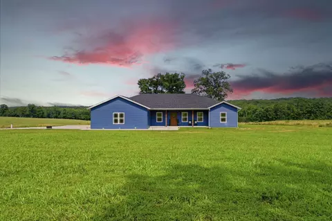 3876 S 75th Rd, Dunnegan, MO 65640