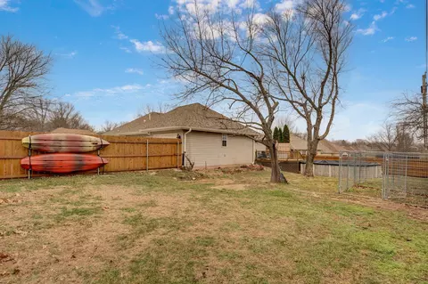 Exterior - 1302 E Primrose Ln, Republic, MO 65738 photo 8 of 11