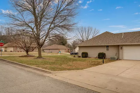 Exterior - 1302 E Primrose Ln, Republic, MO 65738 photo 7 of 11