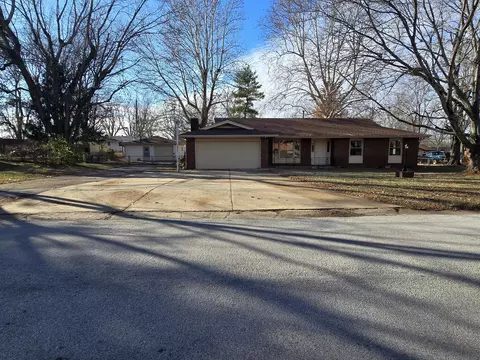 4321 S Ridgecrest Dr, Springfield, MO 65810