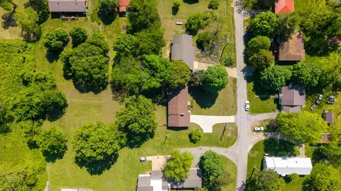 View/Area - 920 Oak St, Thayer, MO 65791 photo 5 of 5