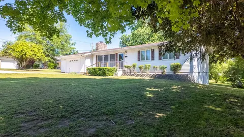 Exterior - 920 Oak St, Thayer, MO 65791 photo 4 of 10