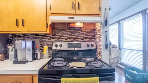 Kitchen - 920 Oak St, Thayer, MO 65791 photo 3 of 4