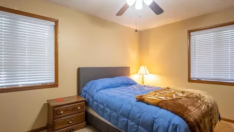 Bedroom - 920 Oak St, Thayer, MO 65791 photo 1 of 5