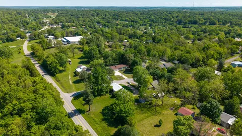 View/Area - 920 Oak St, Thayer, MO 65791 photo 4 of 5