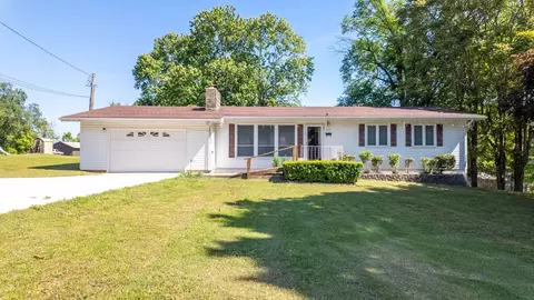 Exterior - 920 Oak St, Thayer, MO 65791 photo 3 of 10