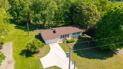 View/Area - 920 Oak St, Thayer, MO 65791 photo 2 of 5