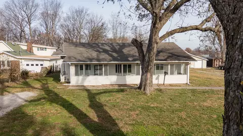 425 E Harrison St, Republic, MO 65738