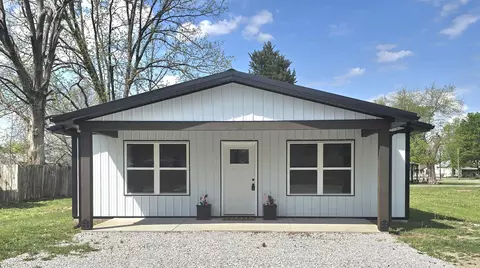 104 W 3rd St, Lockwood, MO 65682