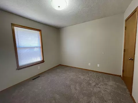 2515 N West Ave, Springfield, MO 65803 photo 16