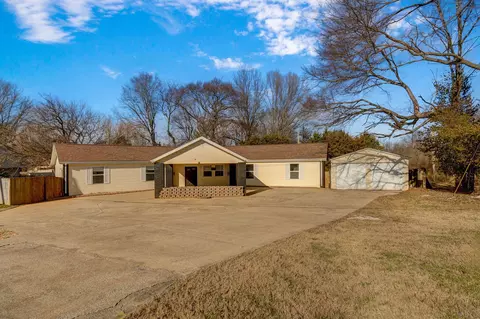 1565 E Briar St, Springfield, MO 65804 photo 1