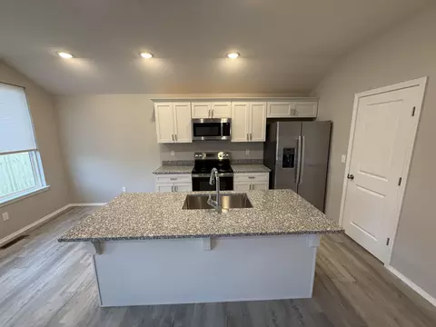 3426 N Nixon Ave, Springfield, MO 65803 photo 3