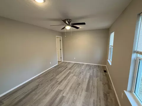 3426 N Nixon Ave, Springfield, MO 65803 photo 9