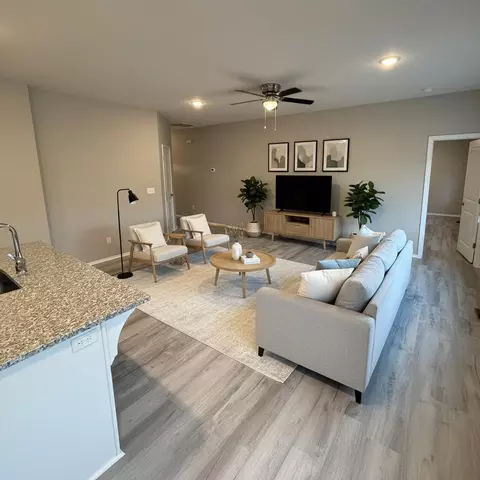 3426 N Nixon Ave, Springfield, MO 65803 photo 8