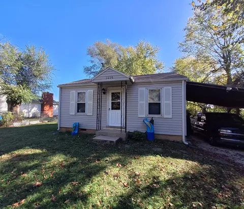 1806 N Old Orchard Ave, Springfield, MO 65803