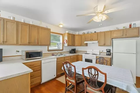 Kitchen - 19 Nellie Ln, Lampe, MO 65681 photo 2 of 3