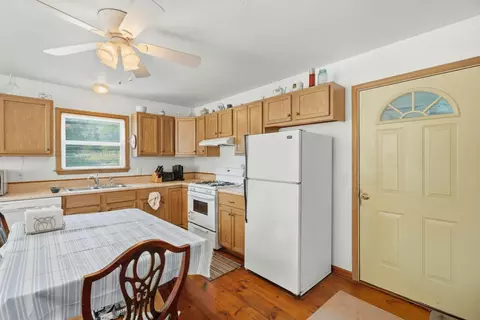 Kitchen - 19 Nellie Ln, Lampe, MO 65681 photo 1 of 3