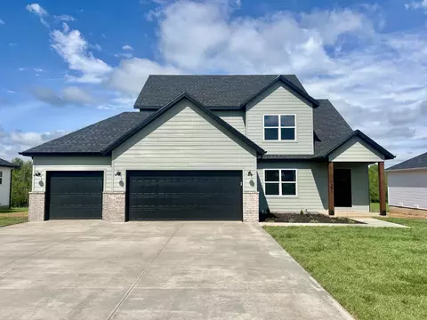 211 E Clayton Ln, Republic, MO 65738