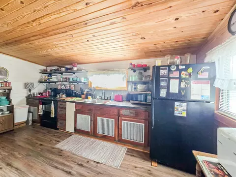 Kitchen - 1104 Highland St, Cabool, MO 65689 photo 1 of 1