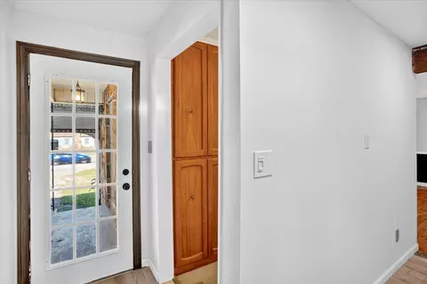 Entry Way - 620 E Sunshine St, Springfield, MO 65807 photo 1 of 1