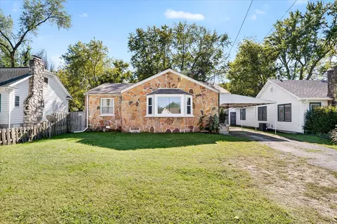 Exterior - 620 E Sunshine St, Springfield, MO 65807 photo 3 of 6