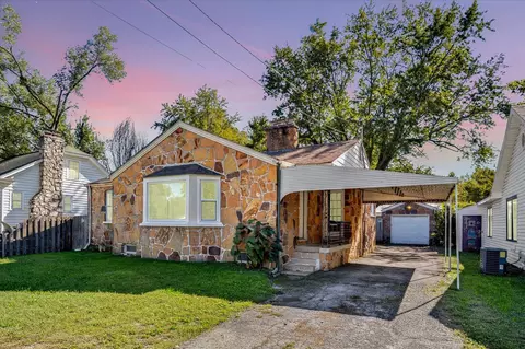 Exterior - 620 E Sunshine St, Springfield, MO 65807 photo 2 of 6