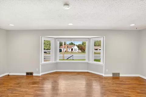 Living - 620 E Sunshine St, Springfield, MO 65807 photo 5 of 7